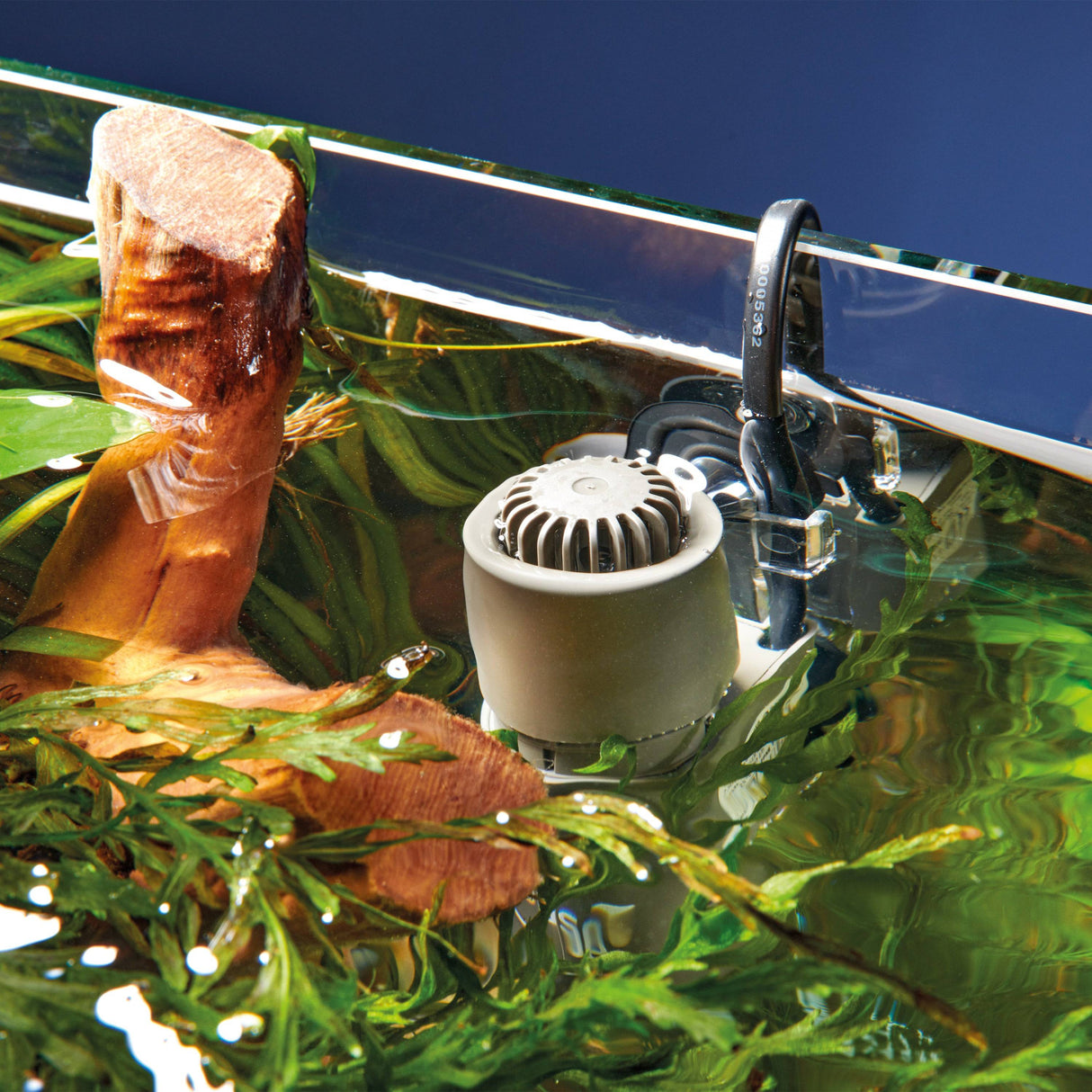 OASE CrystalSkim 600 In Use